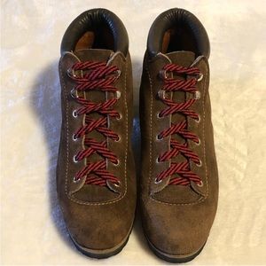 Vasque Brown Suede Mountaineering Boots • Women’s Sz 7.5